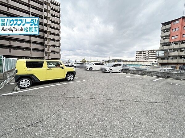 駐車場を拡大表示