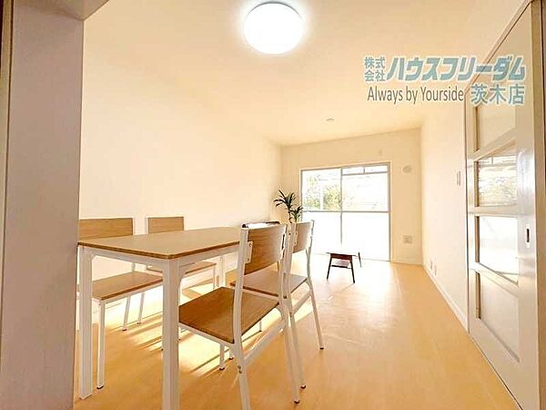 リビング/ダイニングを拡大表示