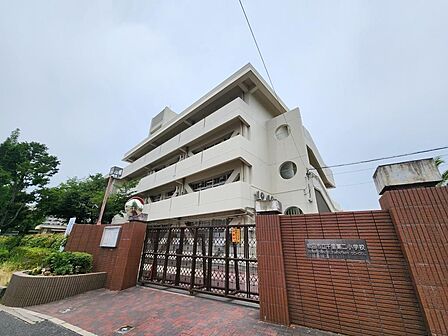 吹田市立千里第二小学校