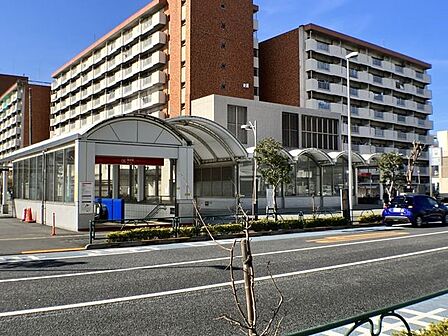 青井駅 470m