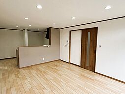 岡谷市長地出早3丁目　戸建て