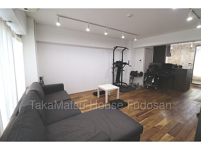 リビング/ダイニング 最上階ルーフバルコニー付〜マンハイム大島・5階部分〜 5階/-