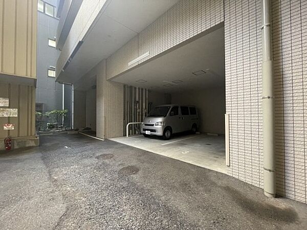 画像19:駐車場