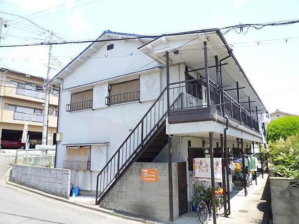 橋本アパート ｜大阪府吹田市江坂町３丁目(賃貸アパート2K・2階・26.49㎡)の写真 その1