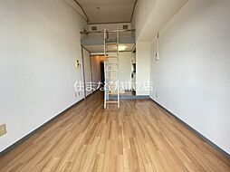 ピュアプレイス 3階1Kのリビング/ダイニング