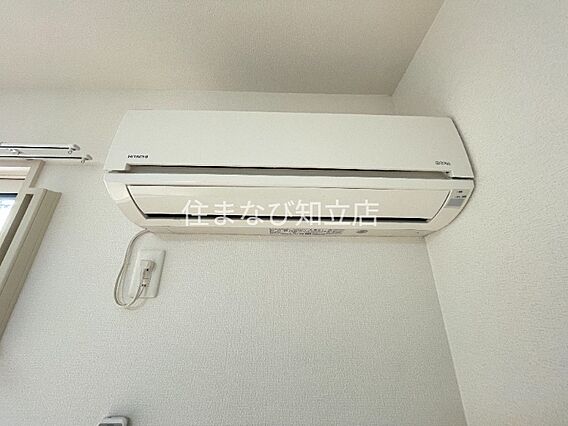 アール・オッツ_内装_0