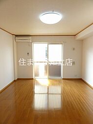 サンシャイン・スクエア 1階ワンルームのリビング/ダイニング