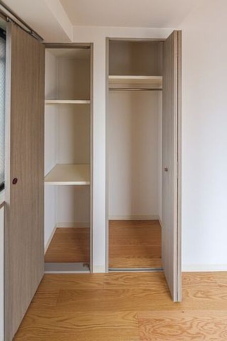 ■洋室5.2帖 収納/季節物の衣類や生活用品もまとめて片付きます。