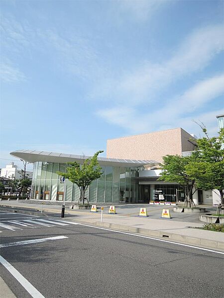 画像22:新潟市立中央図書館（625m）