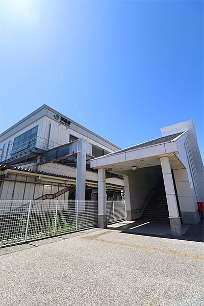 画像19:関屋駅（784m）