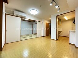 ライズ万代　S棟 0405 4階3LDKのリビング/ダイニング