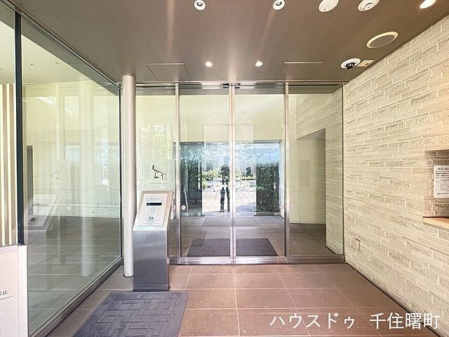 エントランス ブリリア草加グランスイート 10階/-