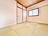 室内：独立性を高めたお部屋。たっぷりの収納も配備しており、片付いた空間を実現出来そう。