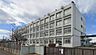 周辺：平塚市立横内中学校 徒歩11分。中学校があり、落ち着いた環境で学べる安心感が子育て世帯に支持されています。 810m
