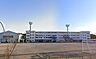 周辺：茅ヶ崎市立中島中学校 徒歩12分。中学校があり、落ち着いた環境で学べる安心感が子育て世帯に支持されています。 910m