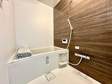 【Bathroom】リラックスできる空間で、一日の疲れを癒し、心身共にリフレッシュできます。