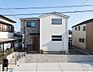 外観：【Exterior】落ち着きのあるシンプルな外観で、長く愛せる住まいに仕上がっています。