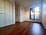 洋室：【Bedroom】主寝室や子ども部屋、在宅ワークにも使える洋室。暮らしに合わせて自由にレイアウトできます。