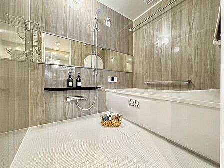 【Bathroom】リラックスできる空間で、一日の疲れを癒し、心身共にリフレッシュできます。