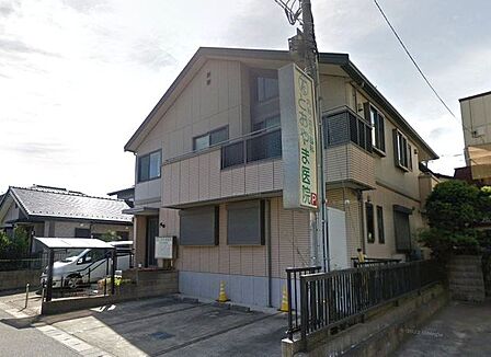 とおやま医院 740m