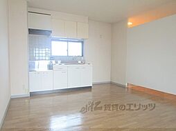 JR山陰本線 亀岡駅 徒歩17分の賃貸マンション 3階2LDKのリビング/ダイニング