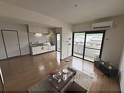 ポンパプラザII 3階2LDKのリビング/ダイニング