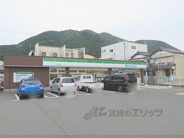 画像24:ファミリーマート　綾部駅前通店まで1300メートル
