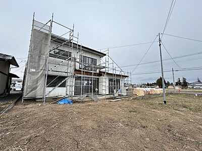 外観：価格には消費税、リフォーム費用を含みます。リフォーム中でもご案内可能。内覧希望の方はお電話ください。