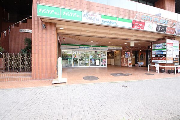 画像5:ファミリーマート　名古屋金山二丁目店