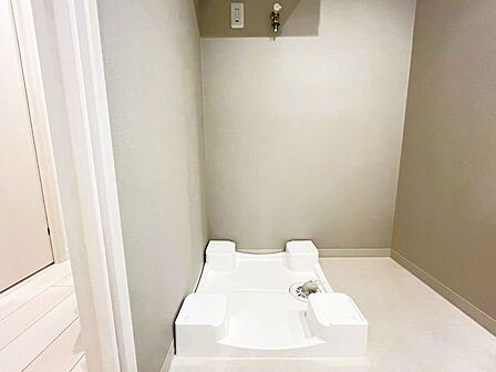 洗濯機置き場もスペースを確保しています!是非、現地にてスペースを確認してみてください。