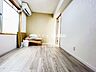 子供部屋：お子様の成長と共に「住まい方」も変化していきます。居室にはクローゼットを完備し、自由度の高い家具の配置が叶うシンプルな空間です。