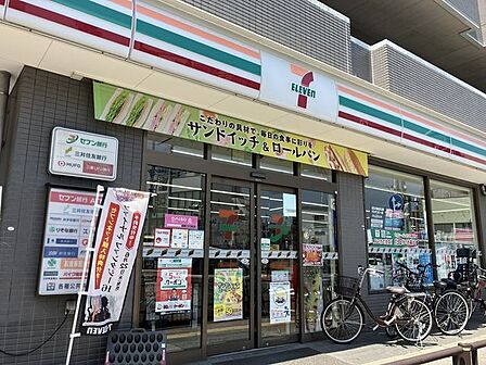 セブン-イレブン 葛飾お花茶屋駅前店 210m