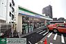 周辺：ファミリーマート 徒歩1分。 20m