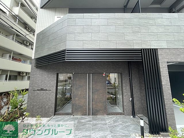 7 / 11