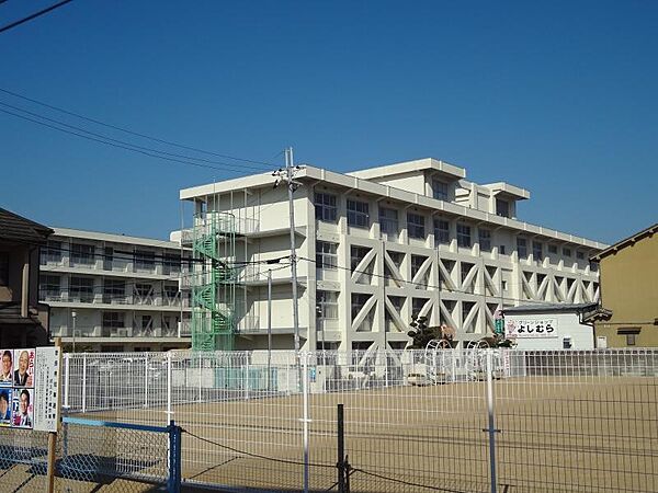 画像27:【中学校】大和高田市立片塩中学校まで1457ｍ