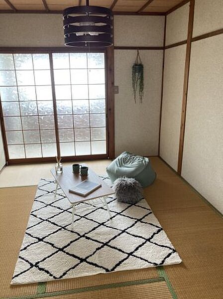 画像4:畳の上でゆっくりとくつろげる和室です