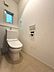 トイレ：温水洗浄便座付トイレ。各階トイレで混雑時も安心です。