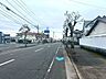 外観：前面道路含む現地写真