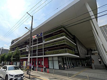 大阪市城東区役所、大阪市立城東図書館…徒歩1分
