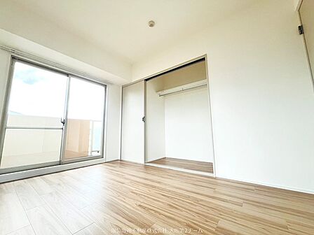 角部屋につき全居室に窓があります♪