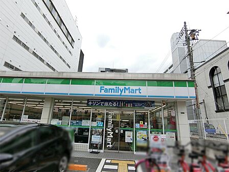 ファミリーマート天六北店（115m）