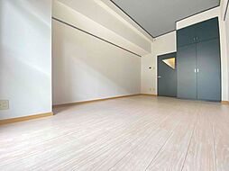 ロイヤルアネックス 10階1Kのリビング/ダイニング