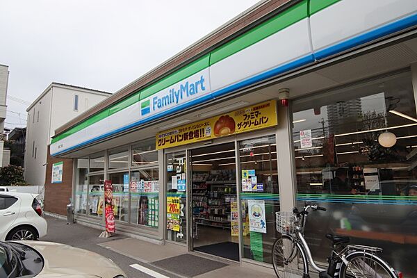 画像24:ファミリーマート　都通二丁目店