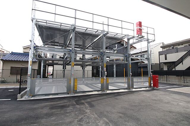 23 / 29