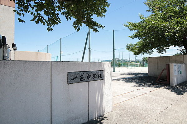 画像11:名古屋市立一色中学校
