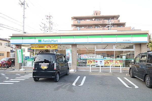 画像13:ファミリーマート　中川西伏屋店