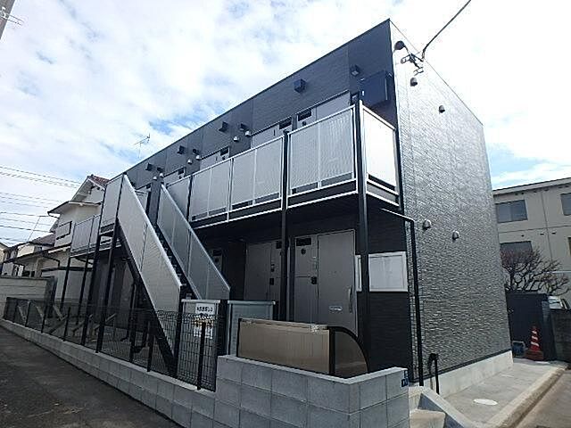 4 / 19