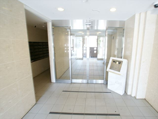 エントランス コンファーレ河辺プレシエール 3階/-