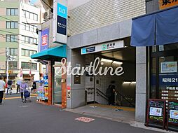 根津駅(東京メトロ 千代田線) 徒歩3分。 170m