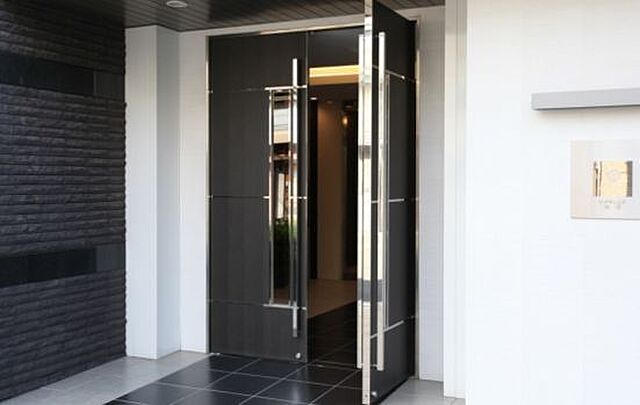 15 / 17